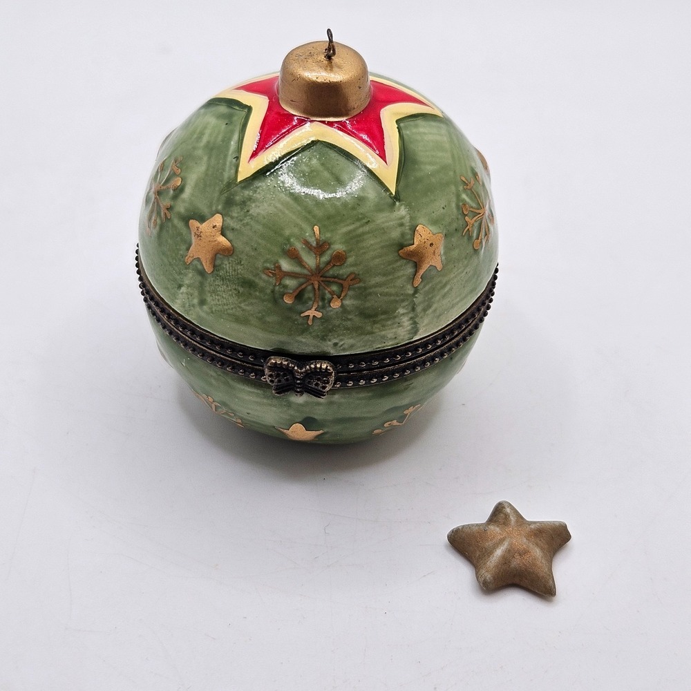 VTG Christmas Ornament Trinket Box Green Gold Stars Snowflakes Hinged Ceramic